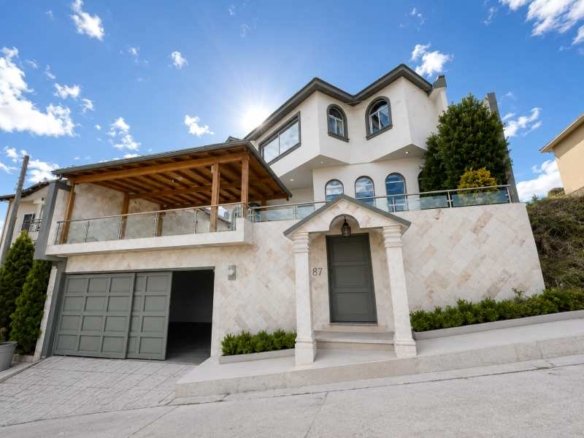 Residencia de Lujo en Venta | Altos de Las Hadas, Tegucigalpa, Honduras
