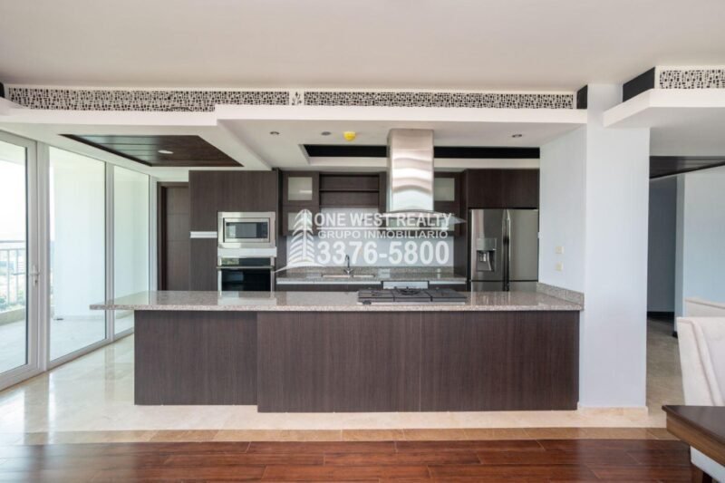 Igvanas-Tara-Codominios-by-One-West-Realty-Cocina-scaled-1 Condominio de Lujo en Igvanas Tara | Unidad 73A, Séptimo Piso