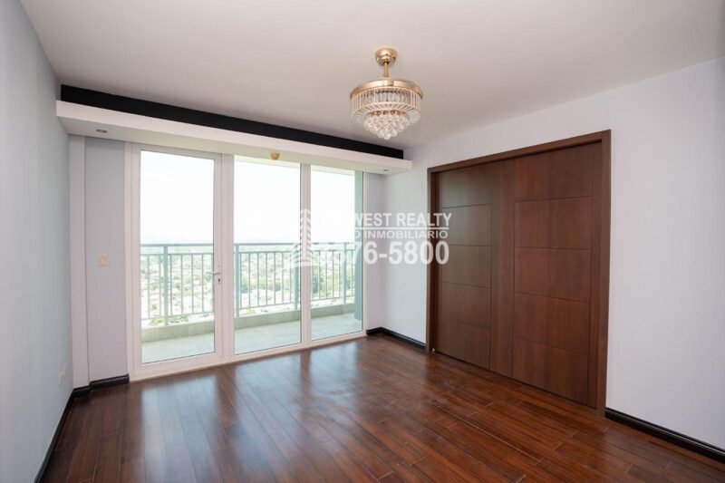 Igvanas-Tara-Codominios-by-One-West-Realty-Sala-scaled-1 Condominio de Lujo en Igvanas Tara | Unidad 73A, Séptimo Piso