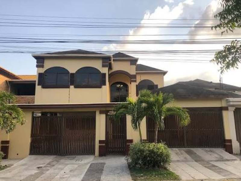 Casa en venta en Jardines del Valle