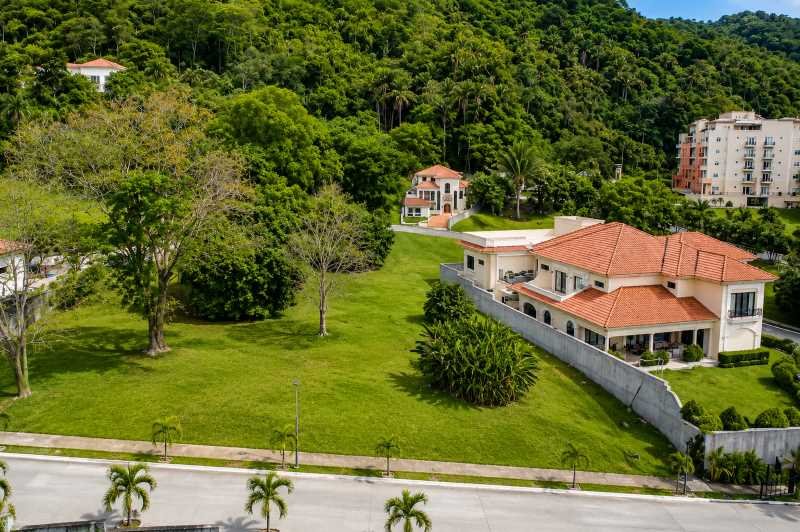 Vista panorámica de Merendón Hills en San Pedro Sula