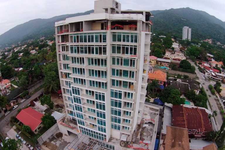 Apartamento en Penta Condominios