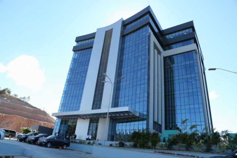 Vista exterior de Torre Altia en Tegucigalpa