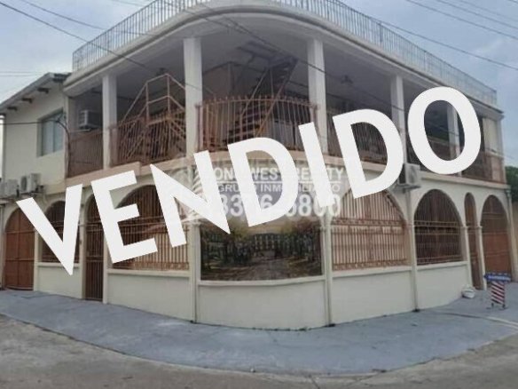 Casa en venta para uso comercial o residencial en Colonia Trejo