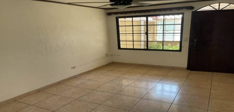 comprar-casa-en-El-Progreso07-scaled-1 Casa en Venta en Colonia Miguel Ángel Pavón en San Pedro Sula | Financiamiento Disponible