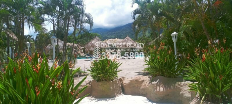 Venta de Villa en La Ceiba Atlántida en Complejo turístico Palma Real