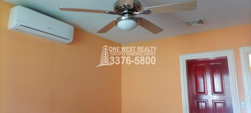 Venta de Villa en La Ceiba Atlántida en Complejo turístico Palma Real