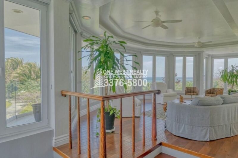 Palmetto Bay, House For Sales Roatan, Honduras