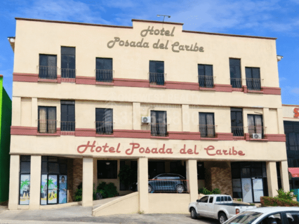 Prime Caribbean Hotel Investment in La Ceiba, Honduras – High-Visibility Highway Location