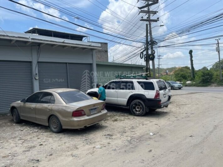 711