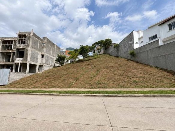 Lote en Venta – Residencial El Trapiche, Tegucigalpa, Honduras
