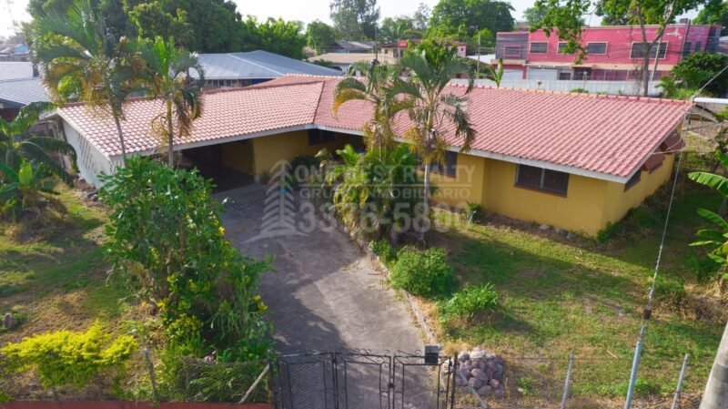 ONE-WEST-REALTY-LA-CEIBA-scaled-scaled-1 El Naranjal La Ceiba Honduras Casa en Venta -Zona Centro
