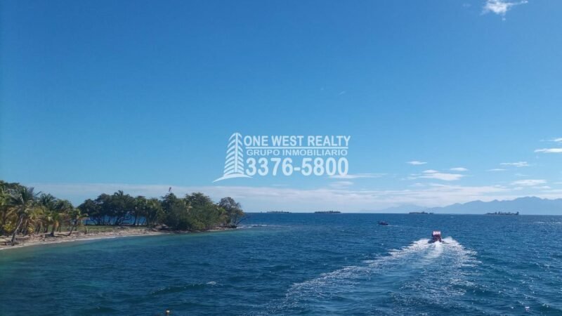 Lote de 3.6 Acres en Venta En Islas de la Bahia Cayos Cochinos