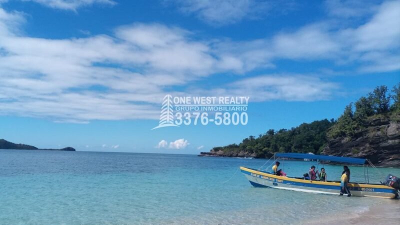 Lote de 3.6 Acres en Venta En Islas de la Bahia Cayos Cochinos