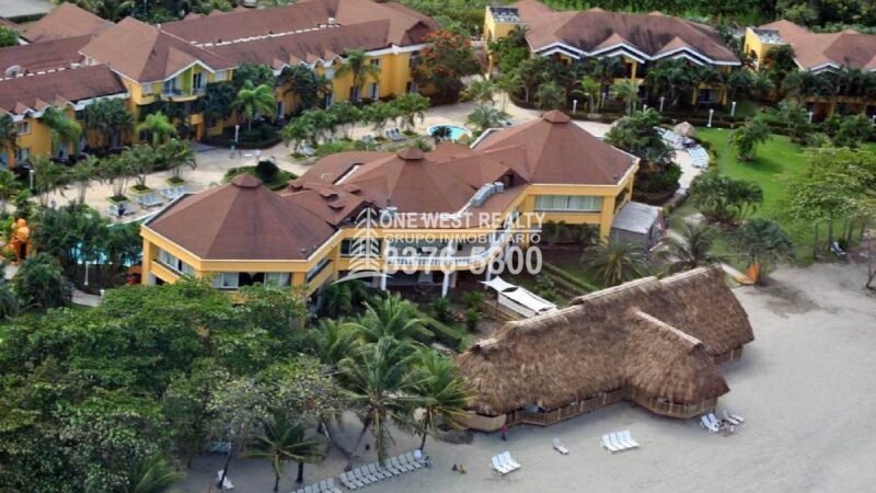 Venta-de-villa-en-la-ceiba-scaled-1 Villa amueblada en venta en Palma Real, La Ceiba